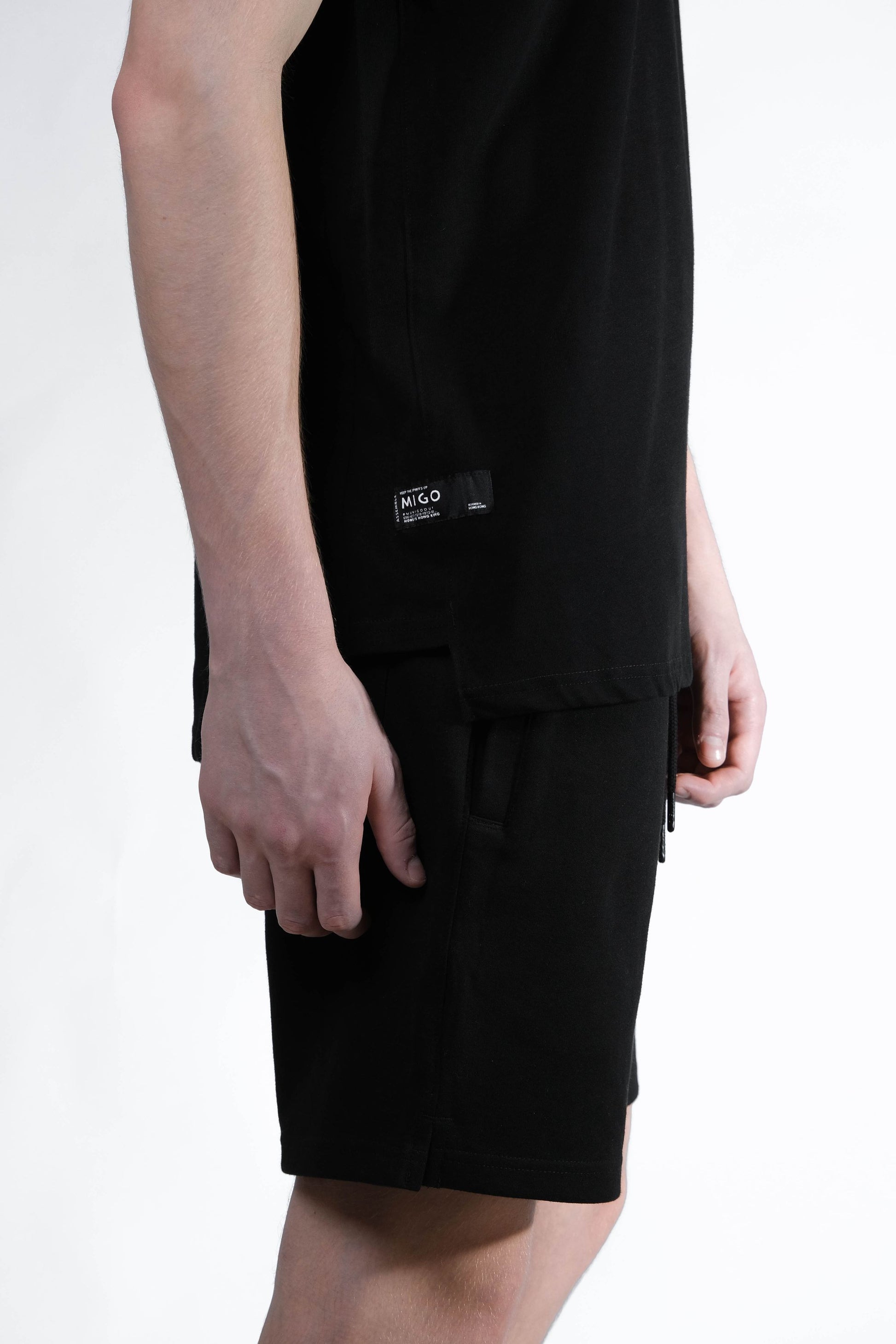 Hong Kong Side Split Tee (Black) - [MIGO Menswear]